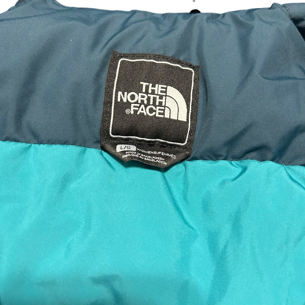 The North Face Teal Nuptse 700 women’s puffer vest size Large - Picture 3 of 11